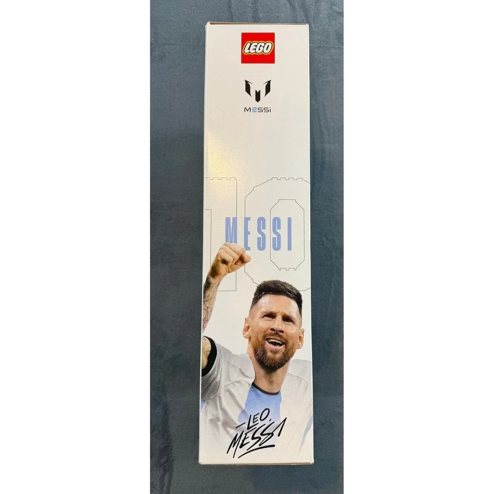 LEGO Lionel Messi Soccer Legend 43015 Building Set 958 Pcs 2-in-1 Football Icon